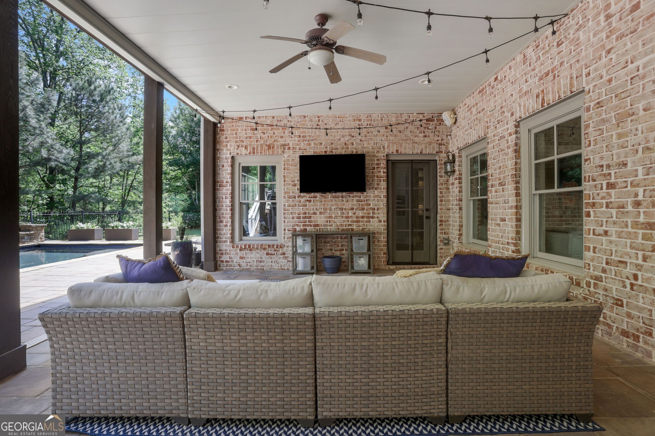 1670 Cone Flower Way