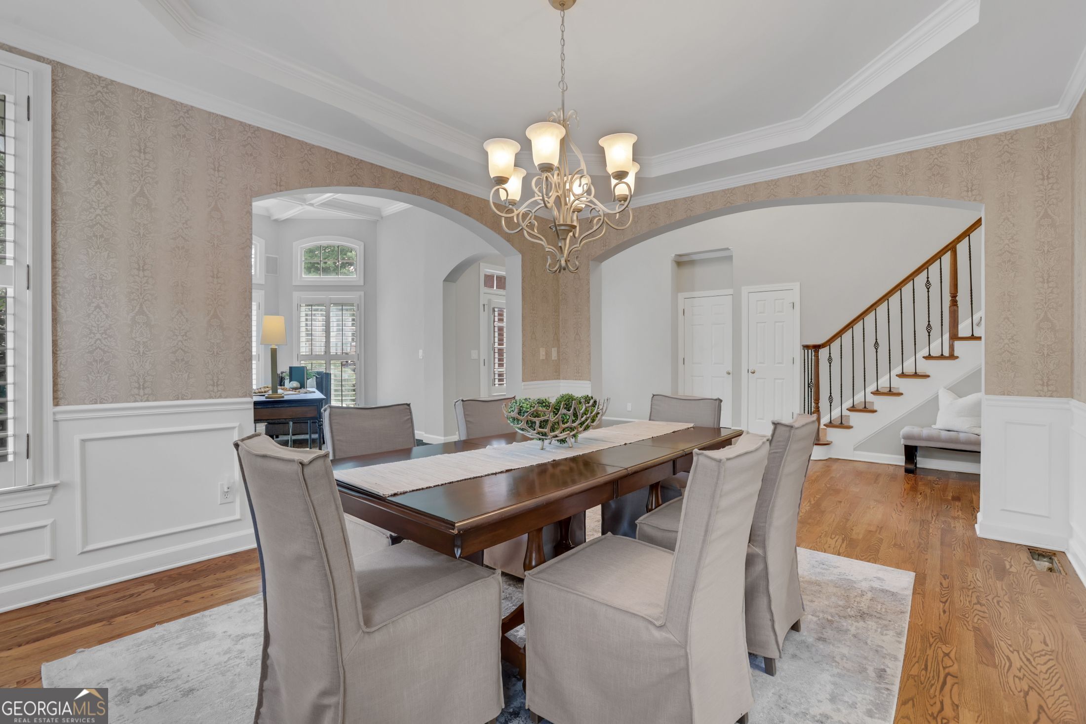 5304 Davenport Manor