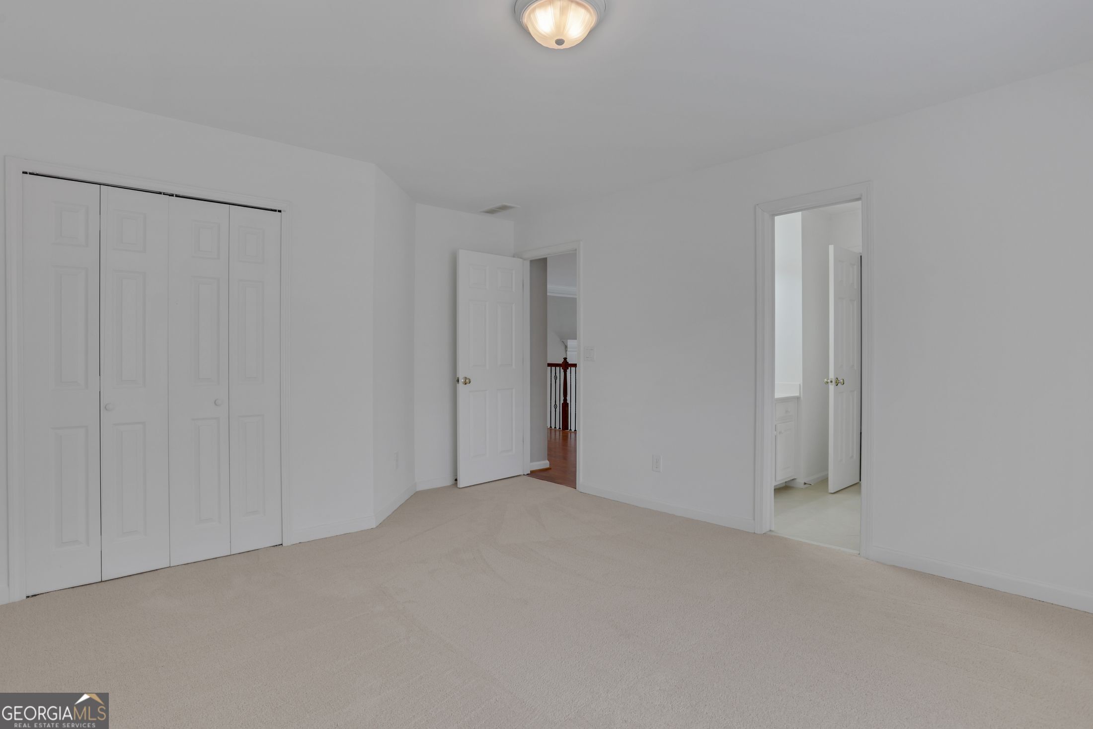5304 Davenport Manor