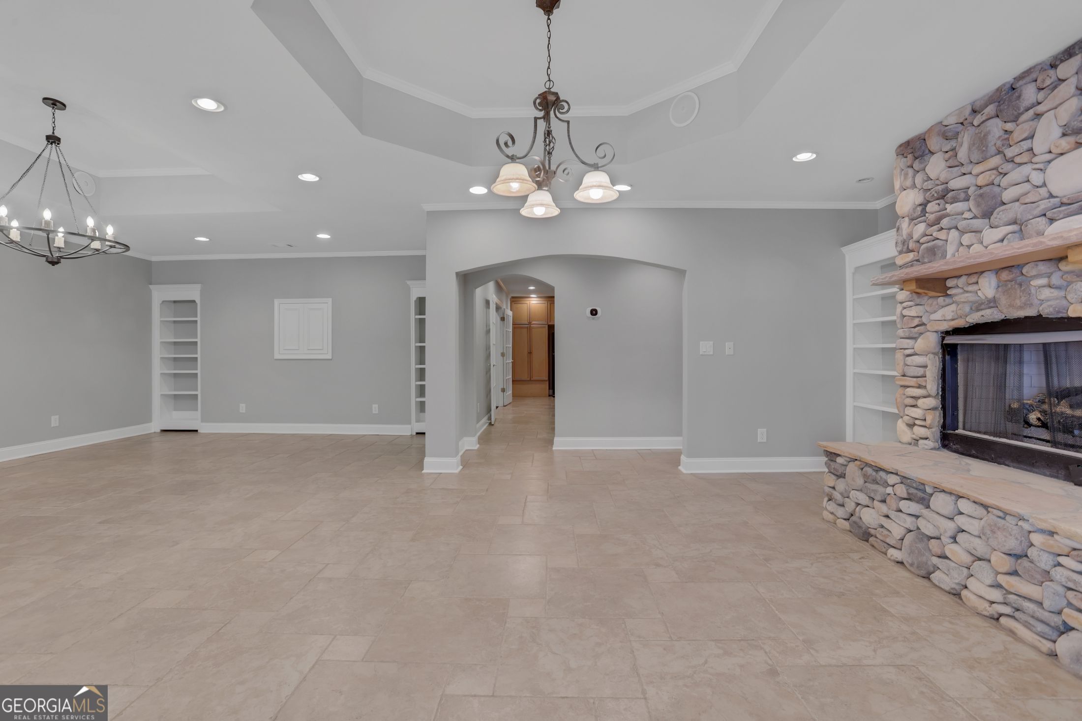 5304 Davenport Manor