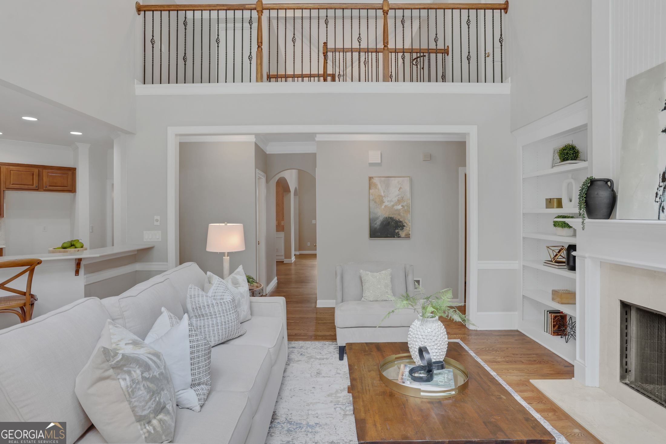 5304 Davenport Manor