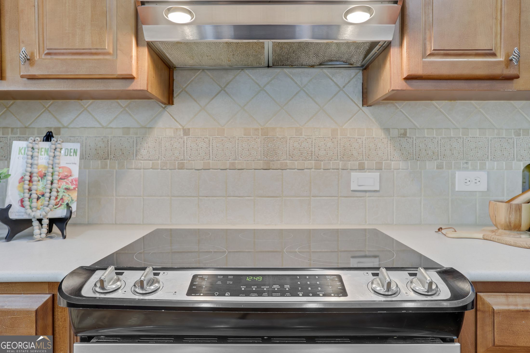 5304 Davenport Manor