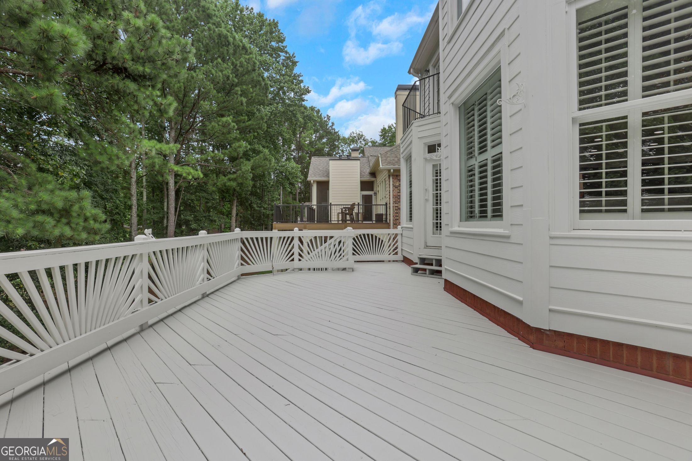 5304 Davenport Manor