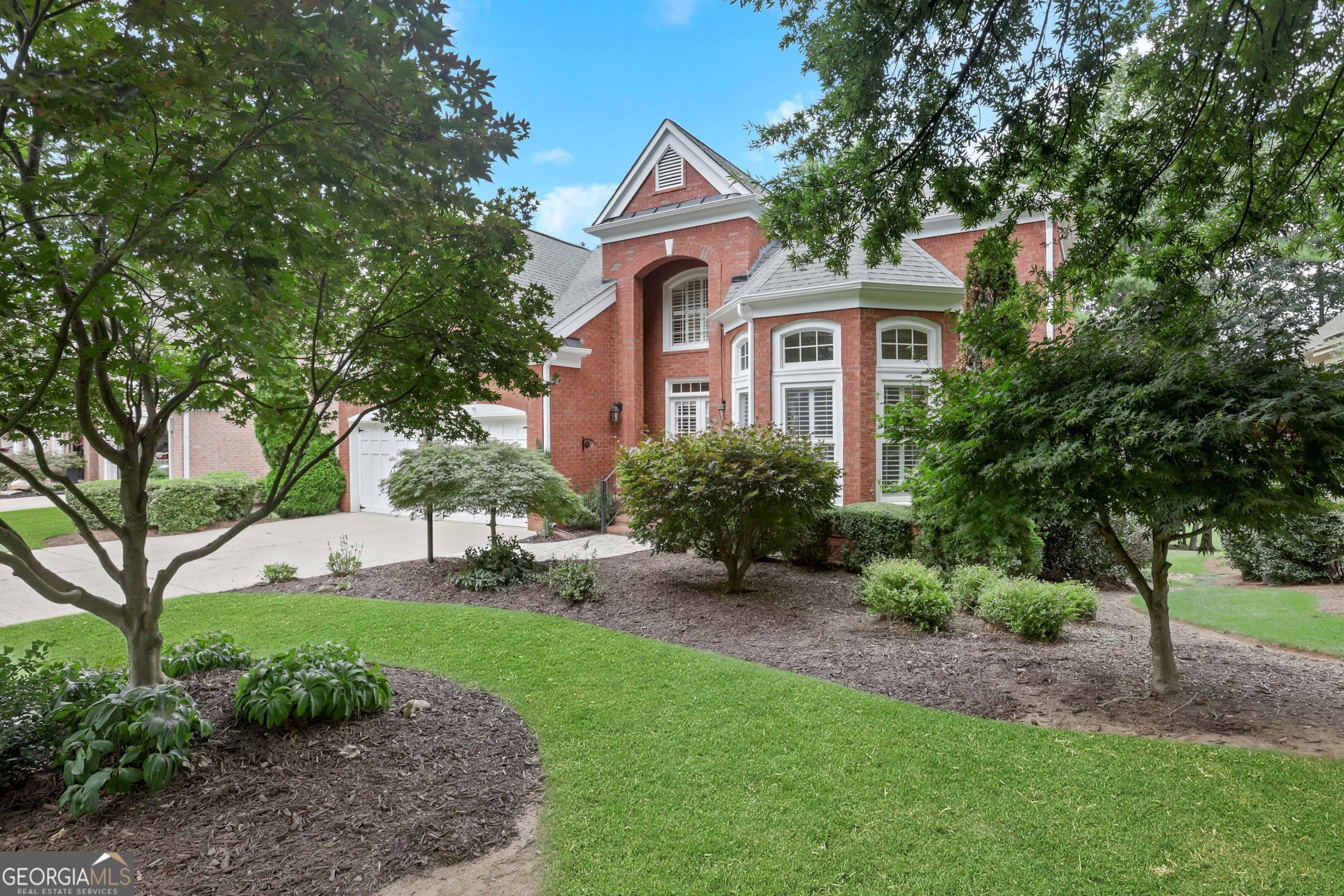 5304 Davenport Manor