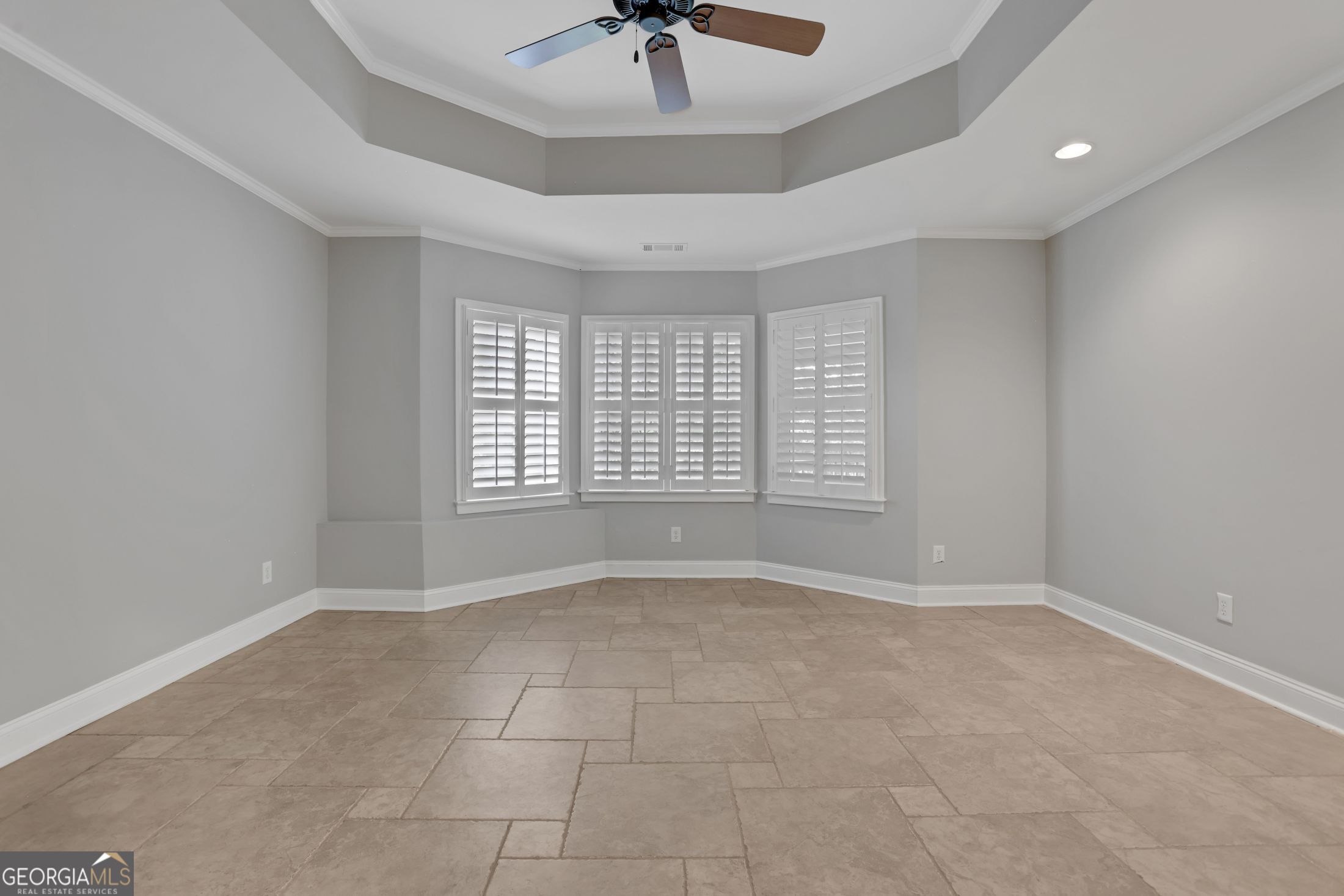 5304 Davenport Manor