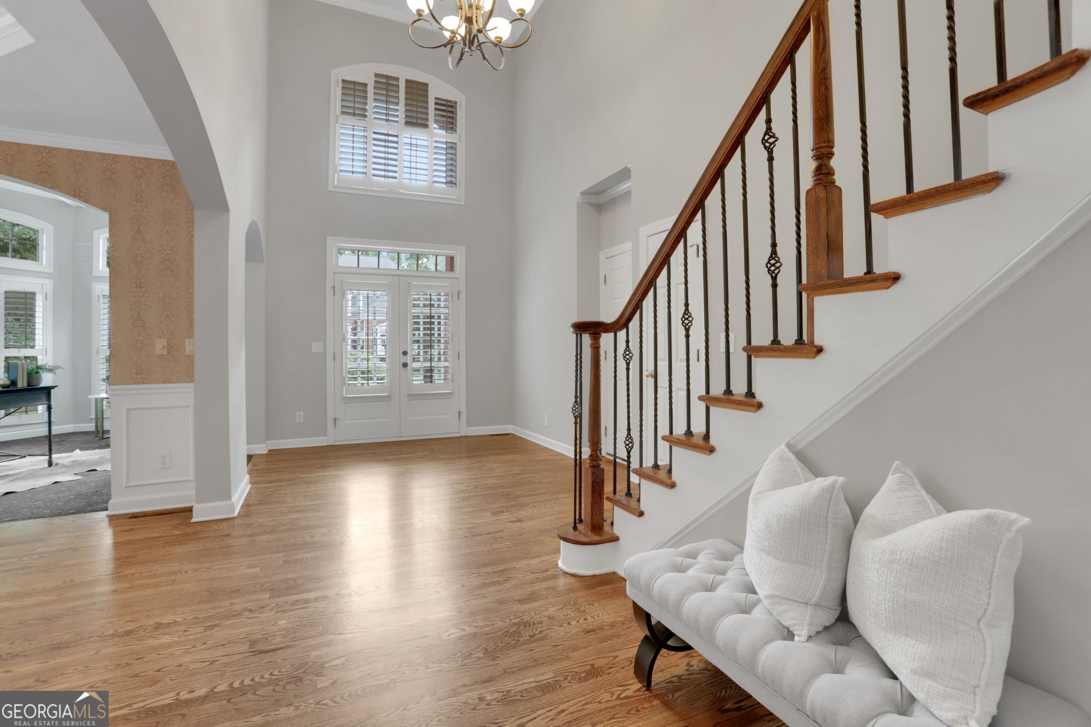 5304 Davenport Manor