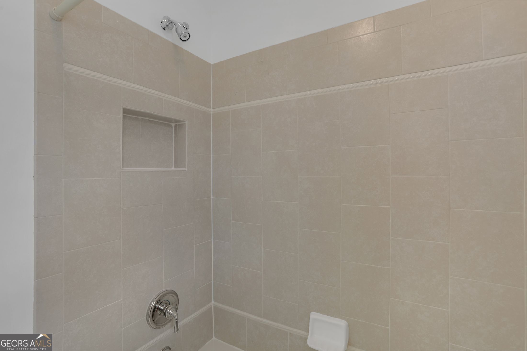 5304 Davenport Manor