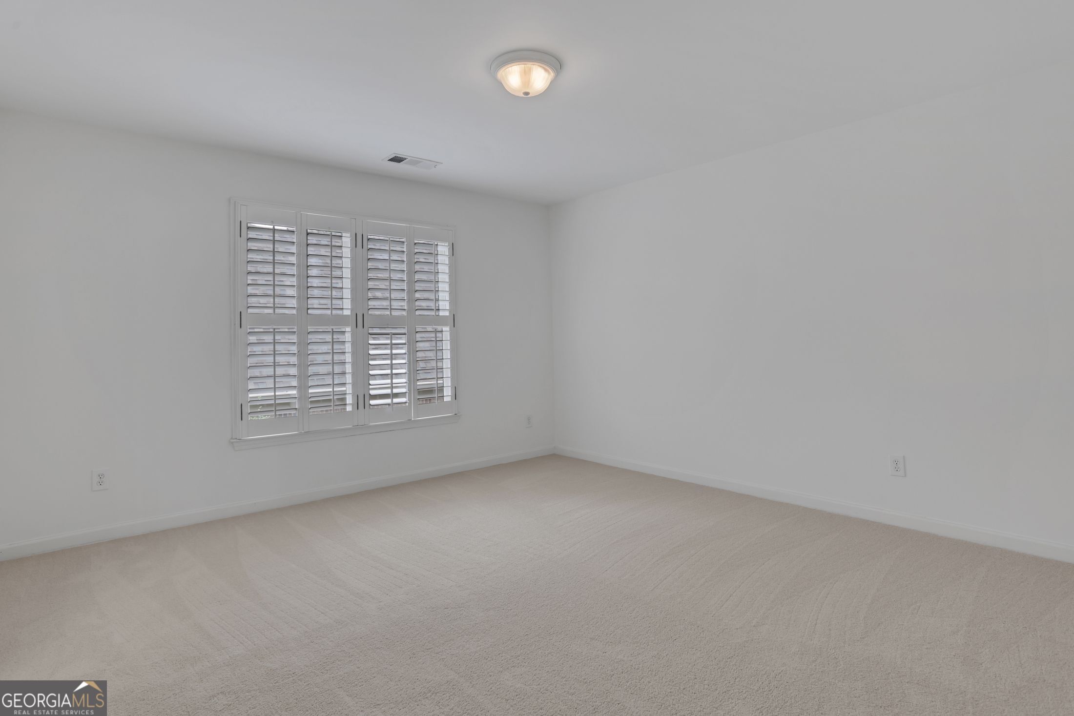 5304 Davenport Manor