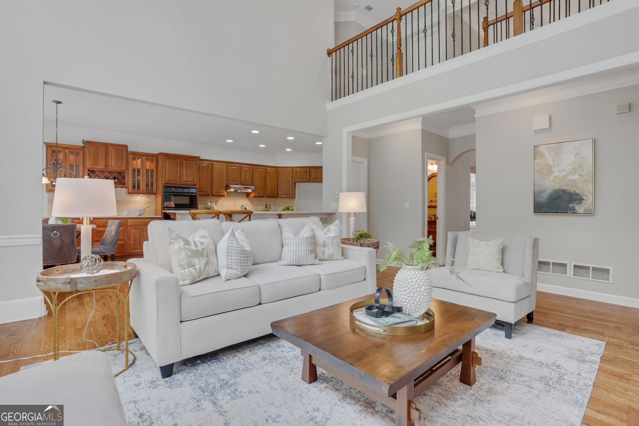 5304 Davenport Manor