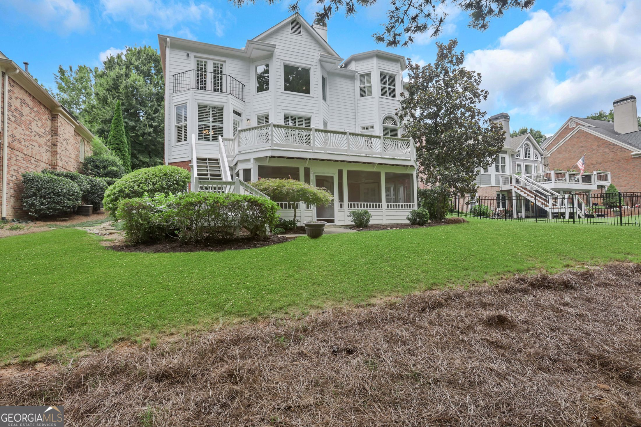 5304 Davenport Manor