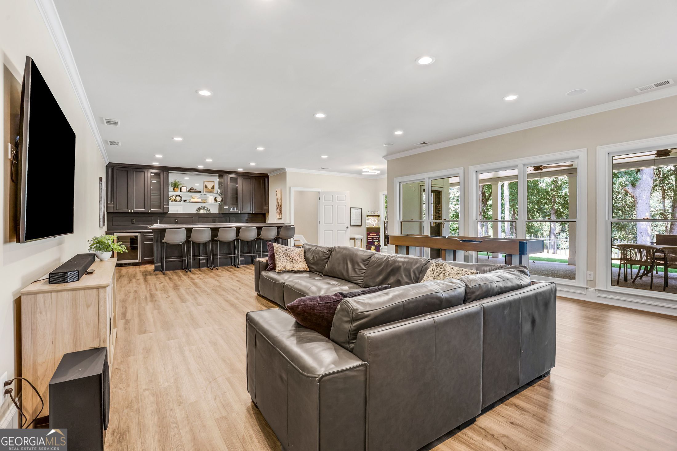 6815 Sunbriar Drive
