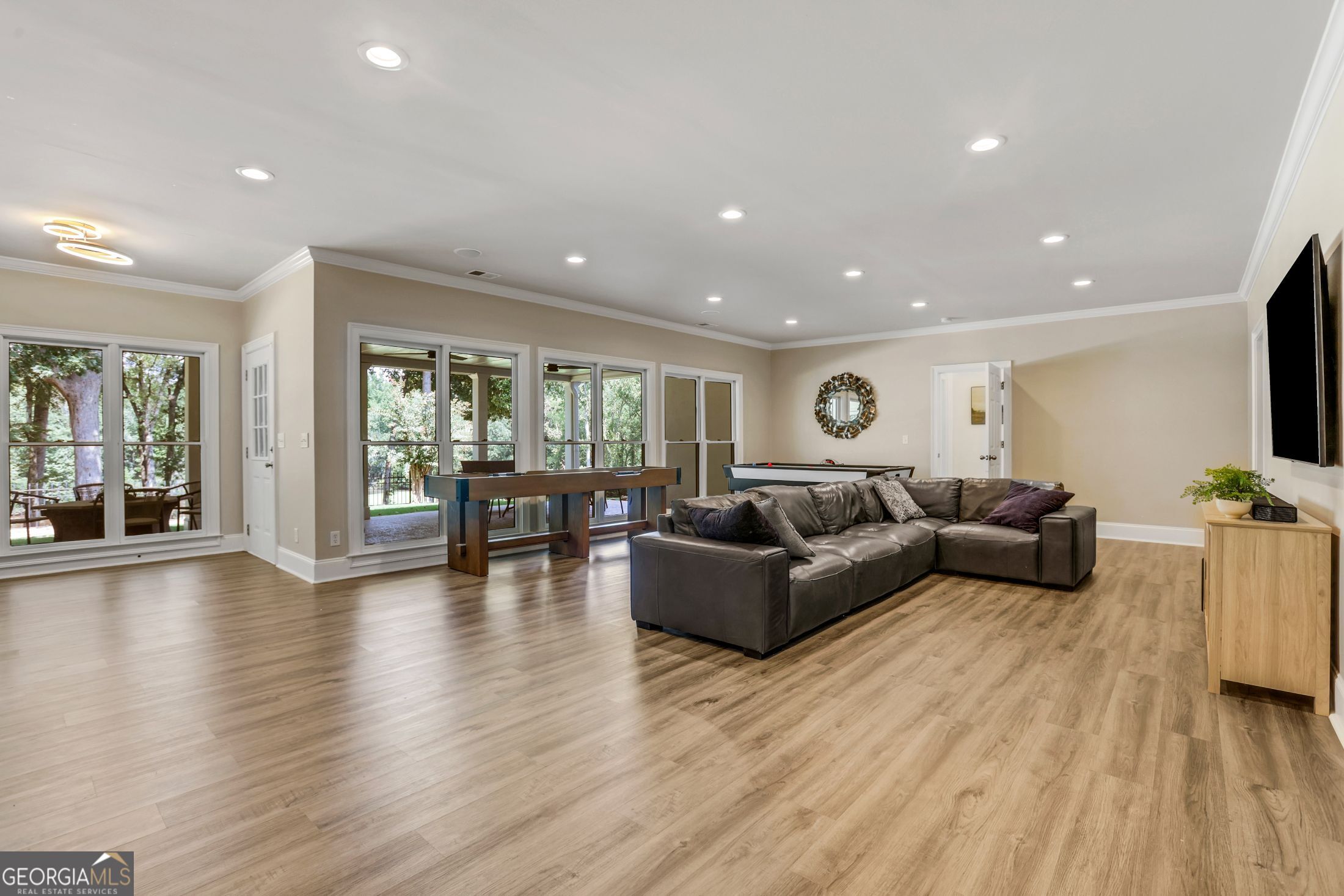 6815 Sunbriar Drive