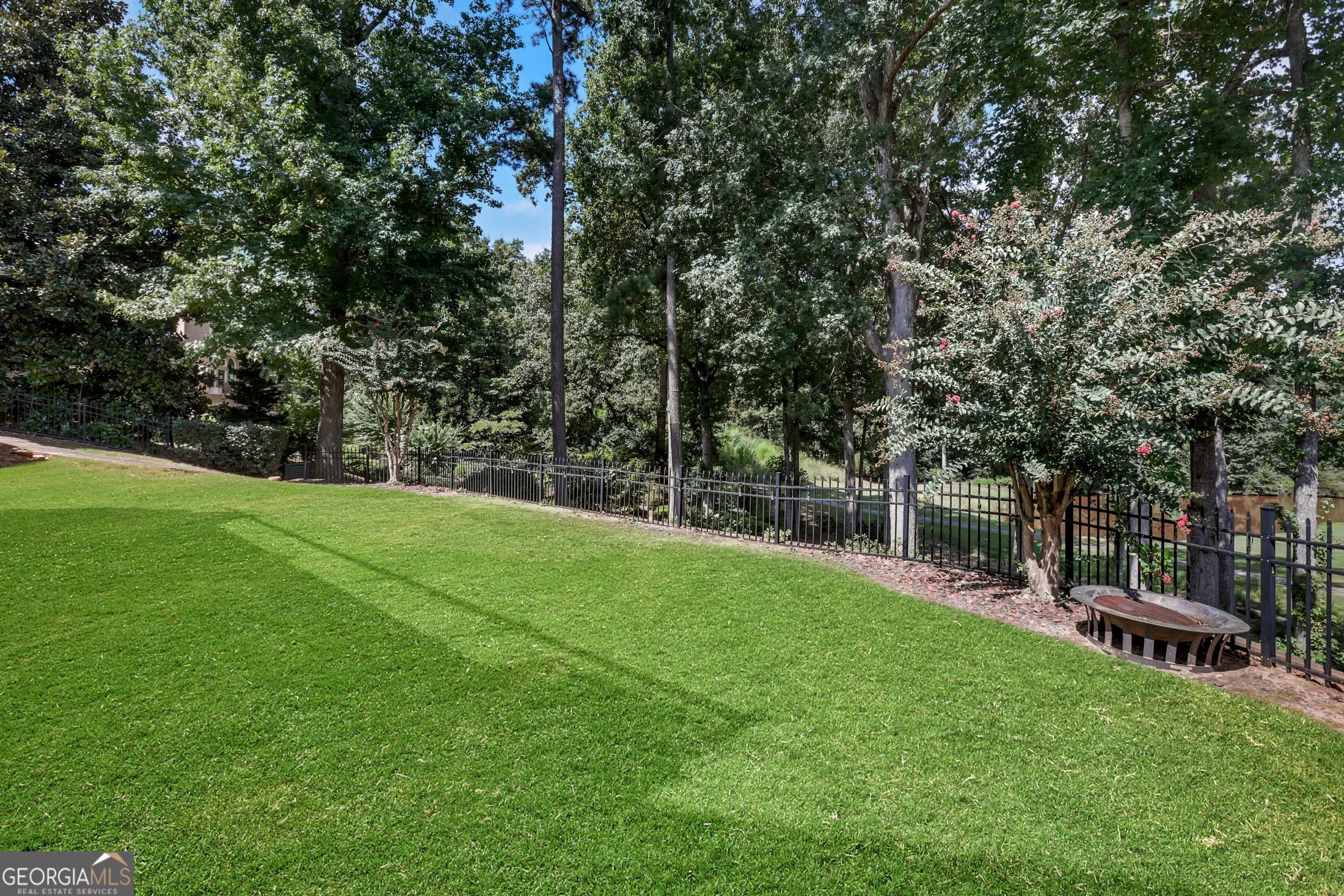 6815 Sunbriar Drive