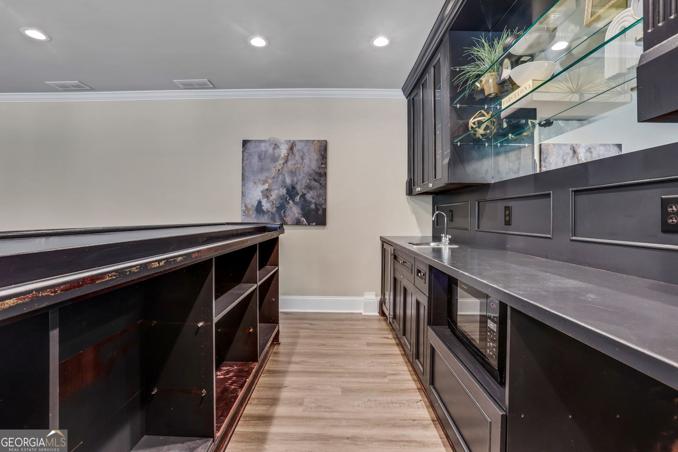 6815 Sunbriar Drive