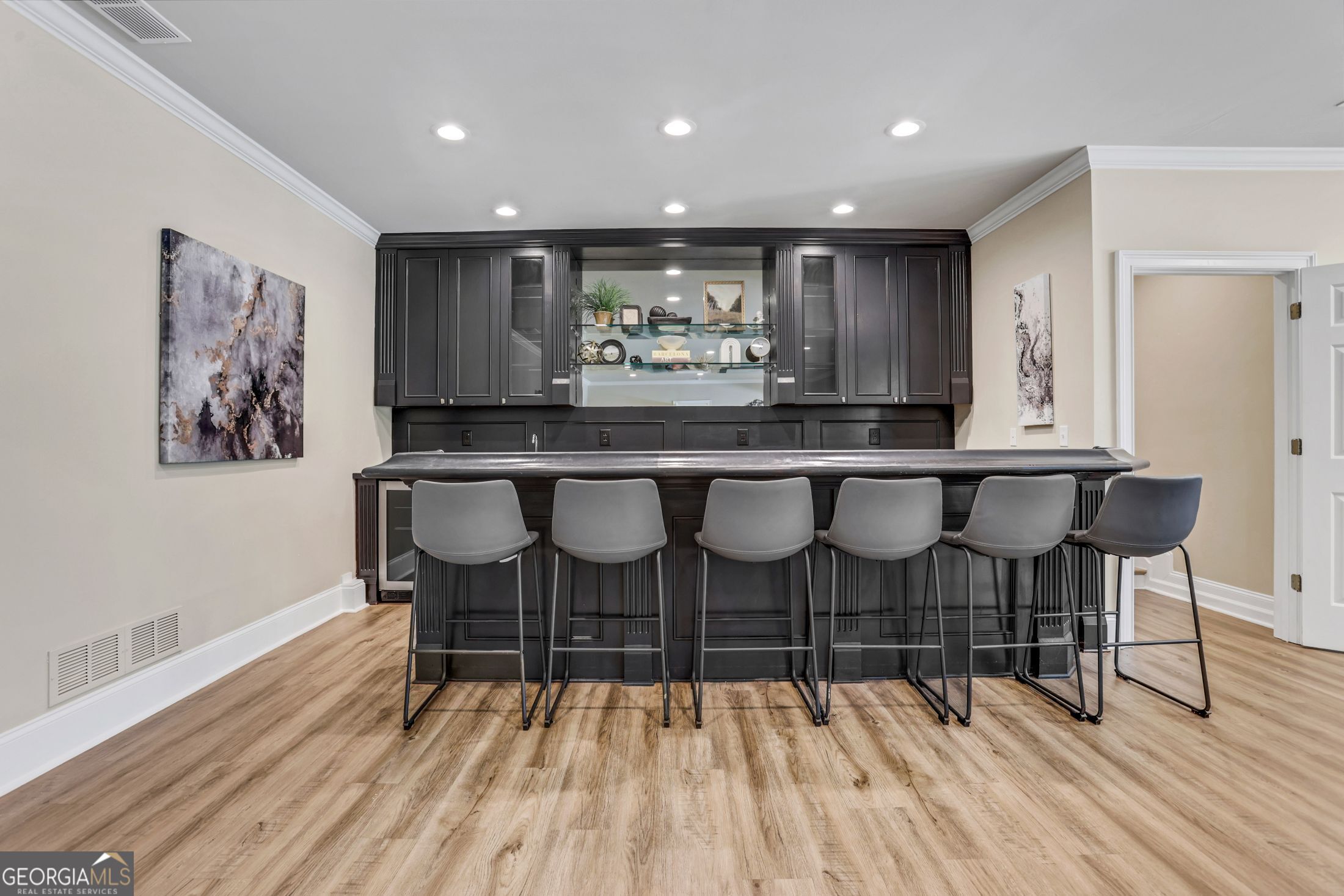 6815 Sunbriar Drive