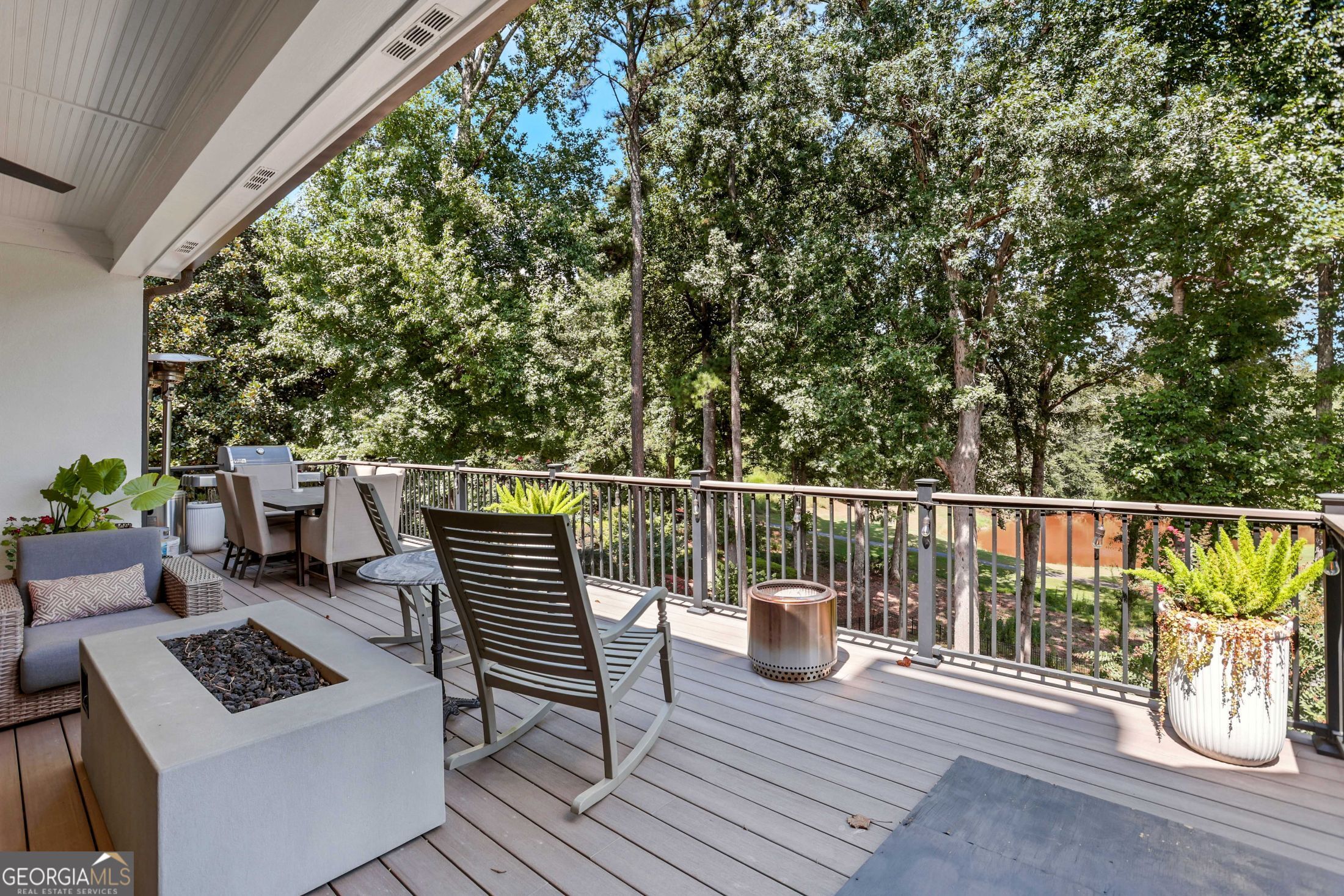 6815 Sunbriar Drive