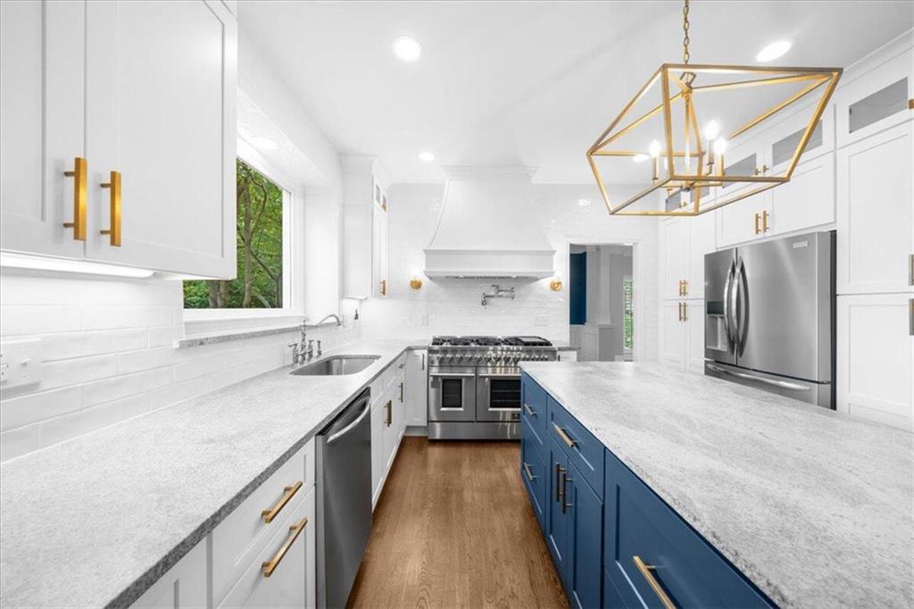 6500 Brookline Court