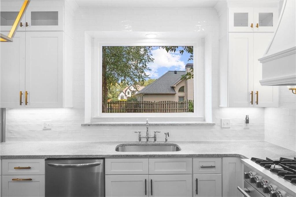 6500 Brookline Court