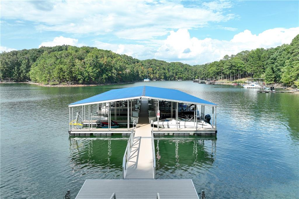 5255 Noble Oak Cove
