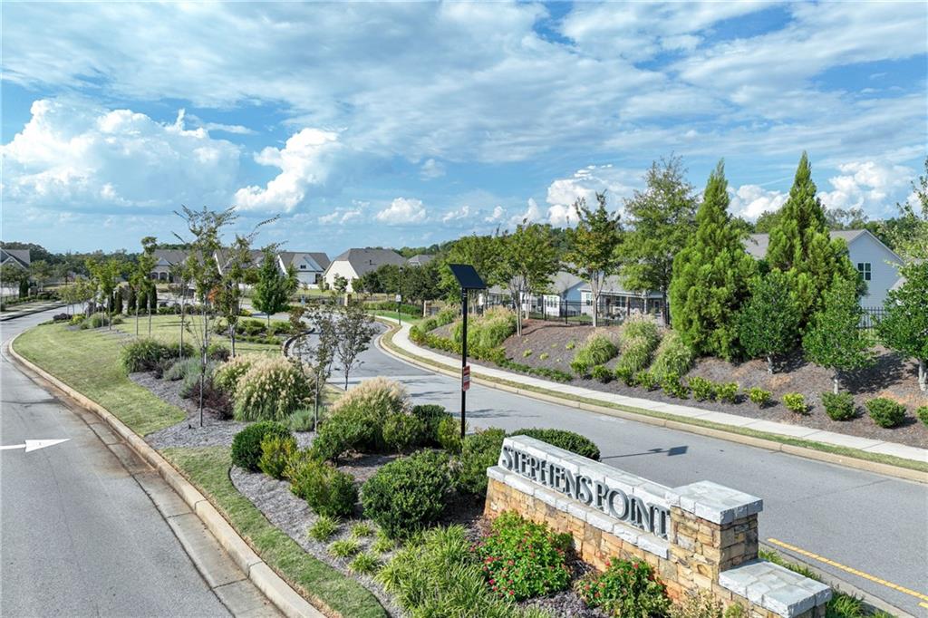 5255 Noble Oak Cove