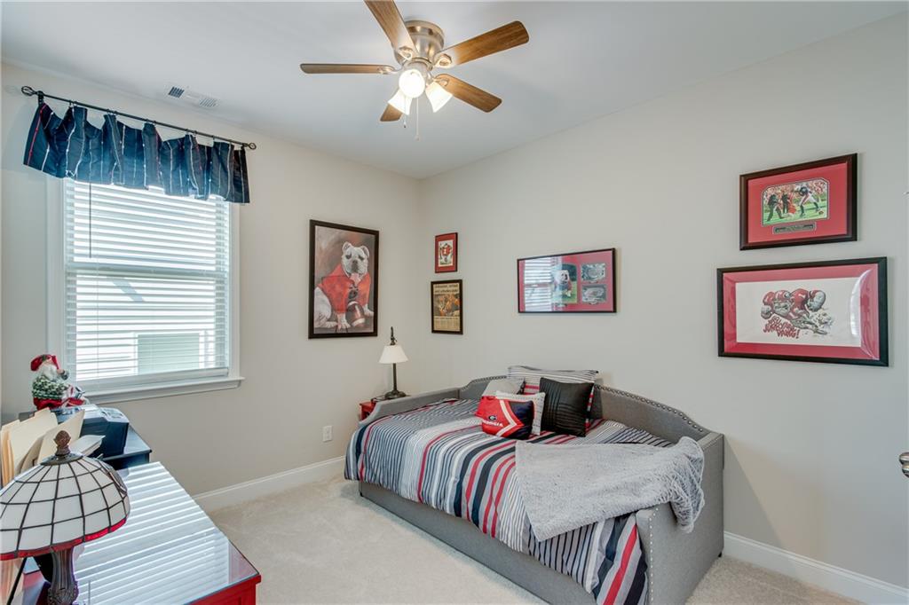 5255 Noble Oak Cove