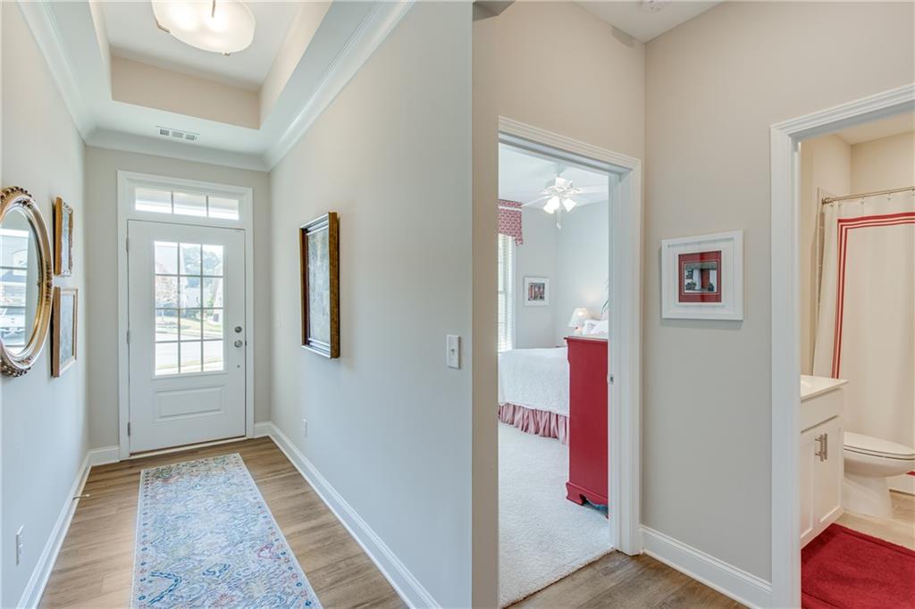 5255 Noble Oak Cove
