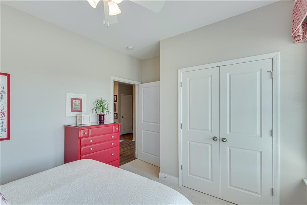 5255 Noble Oak Cove
