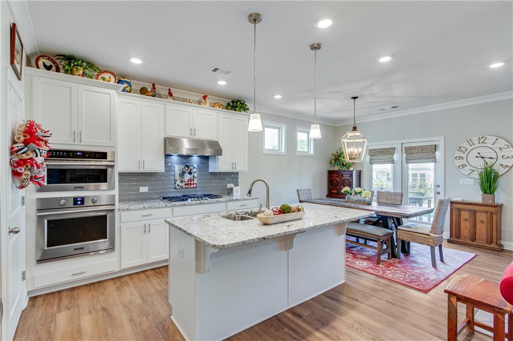 5255 Noble Oak Cove