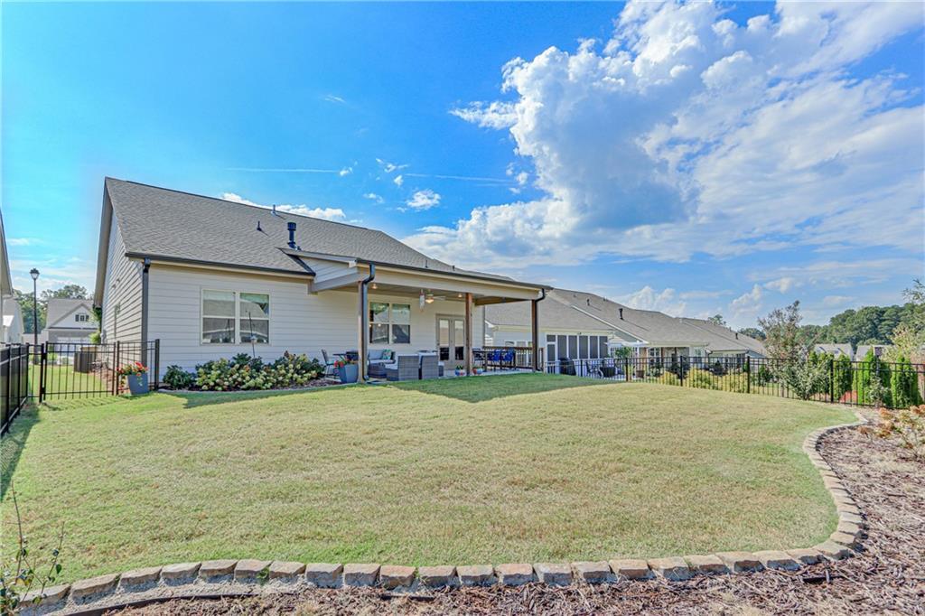 5255 Noble Oak Cove
