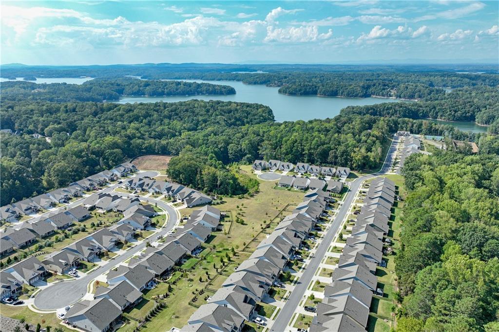 5255 Noble Oak Cove