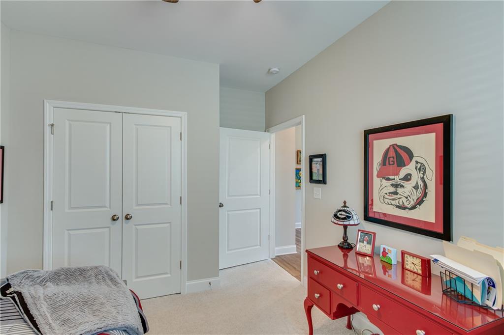5255 Noble Oak Cove