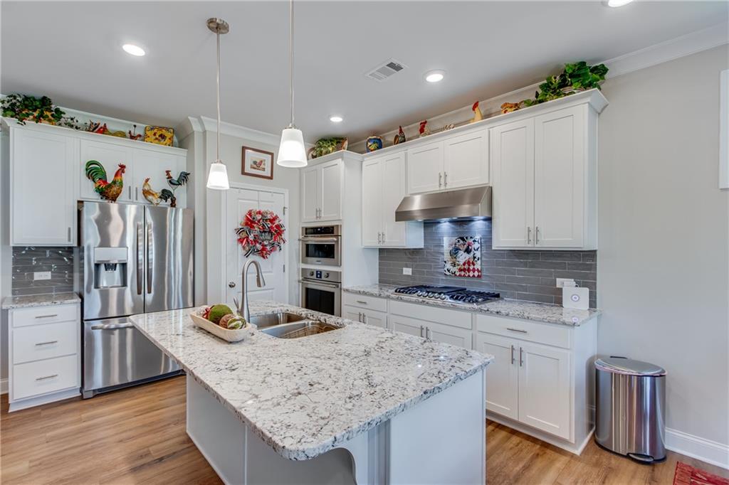 5255 Noble Oak Cove