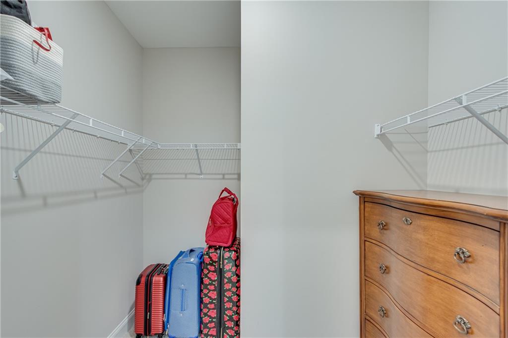 5255 Noble Oak Cove