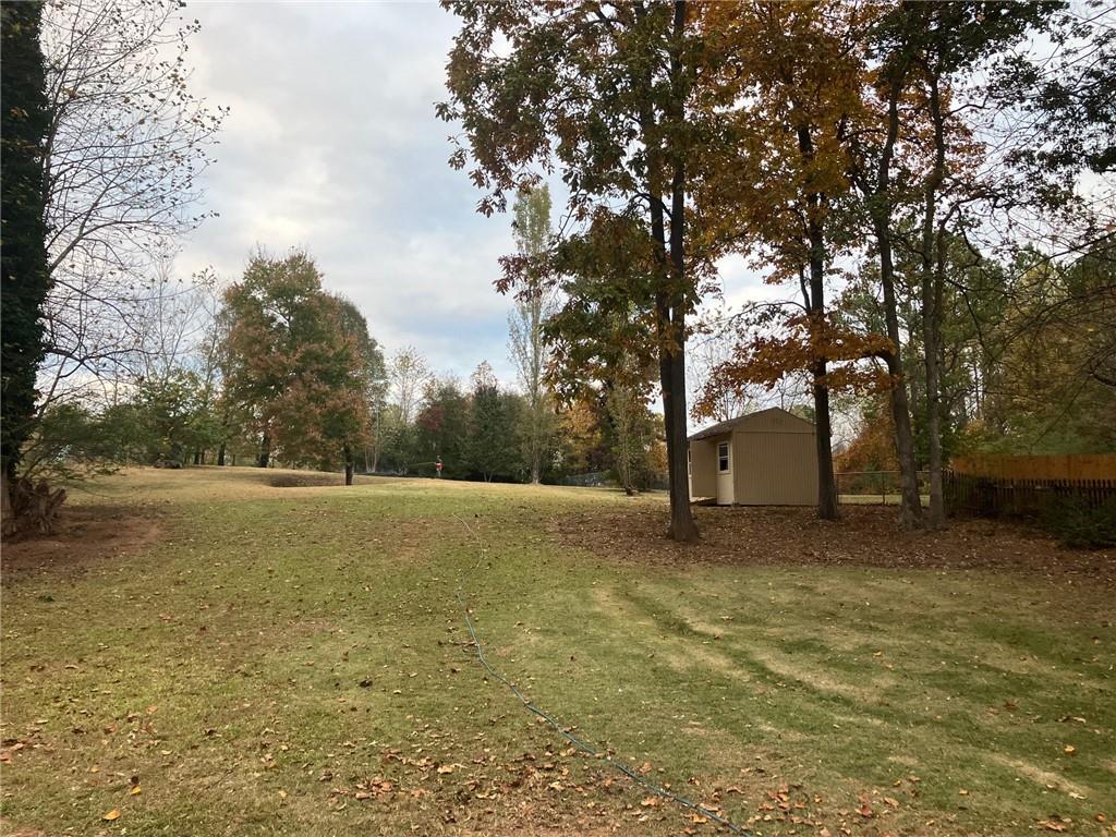 4926 Red Oak Drive