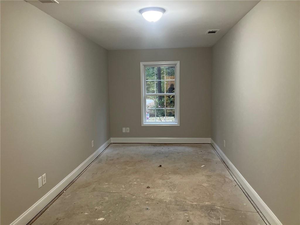 4926 Red Oak Drive
