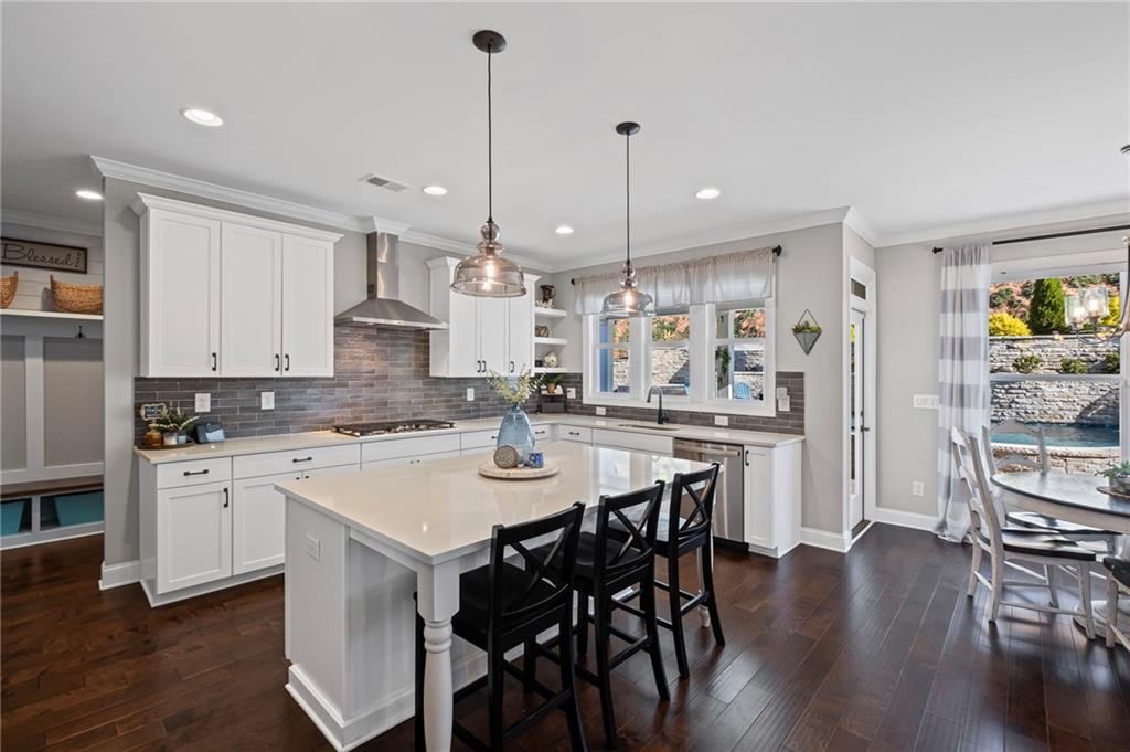 330 Peninsula Point