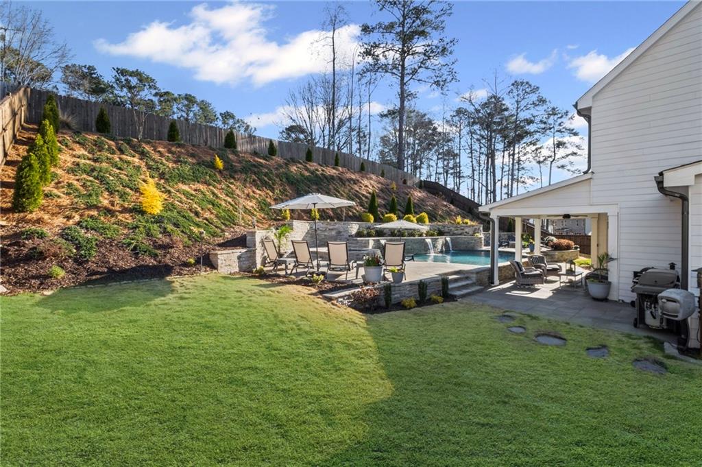 330 Peninsula Point
