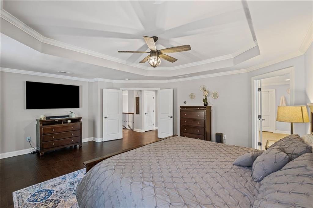 330 Peninsula Point