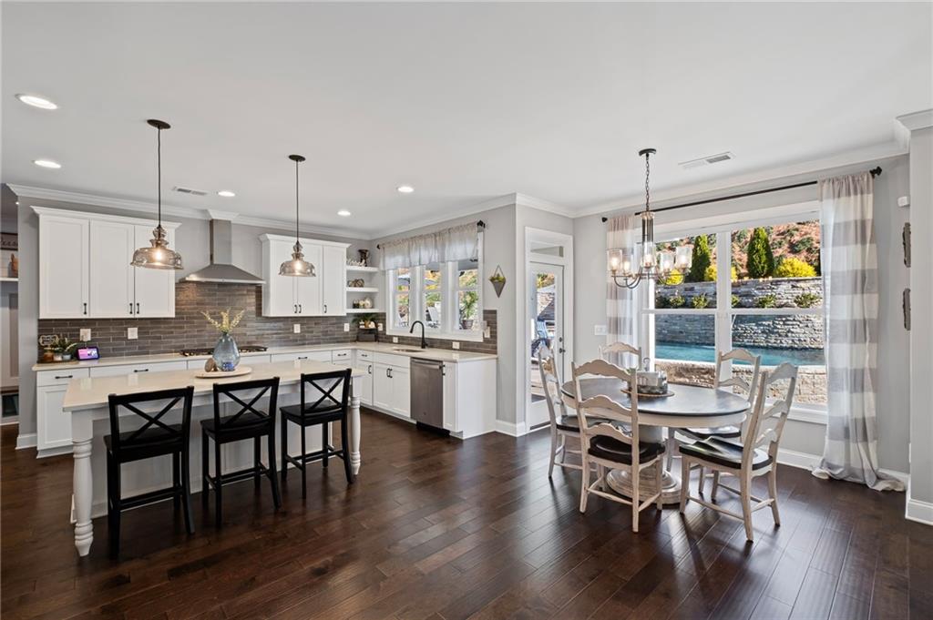 330 Peninsula Point