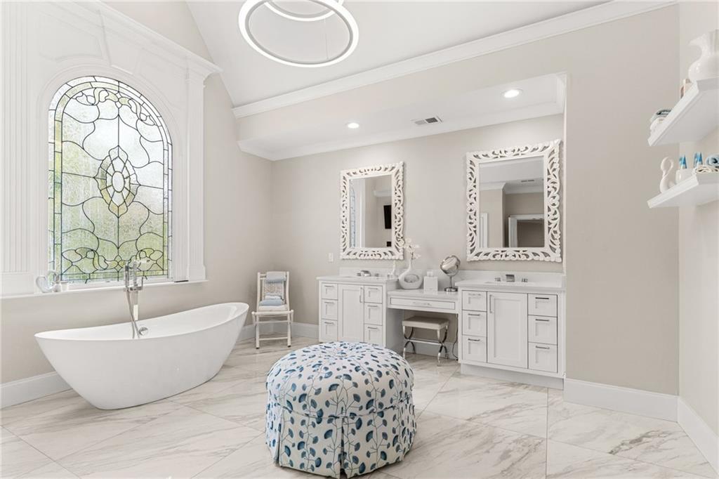 3215 Oxleas Court