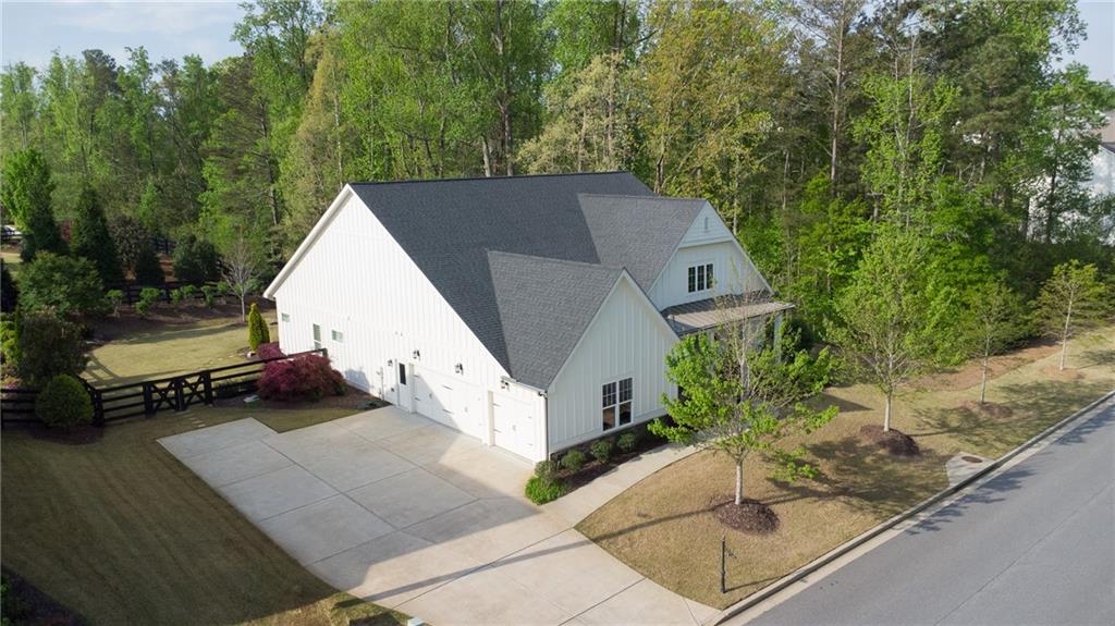 130 WAVERLY Drive
