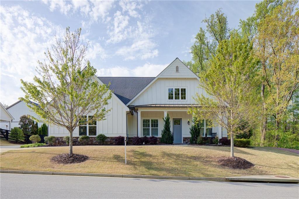 130 WAVERLY Drive