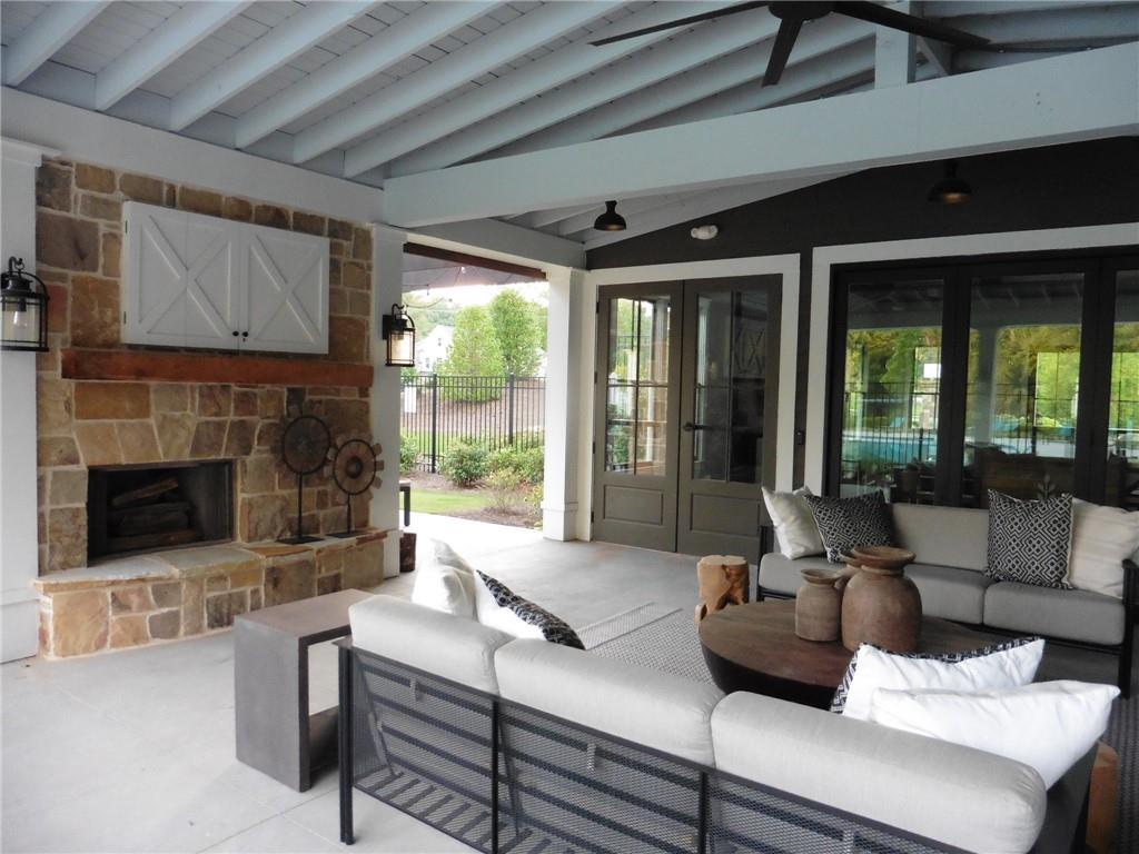 130 WAVERLY Drive