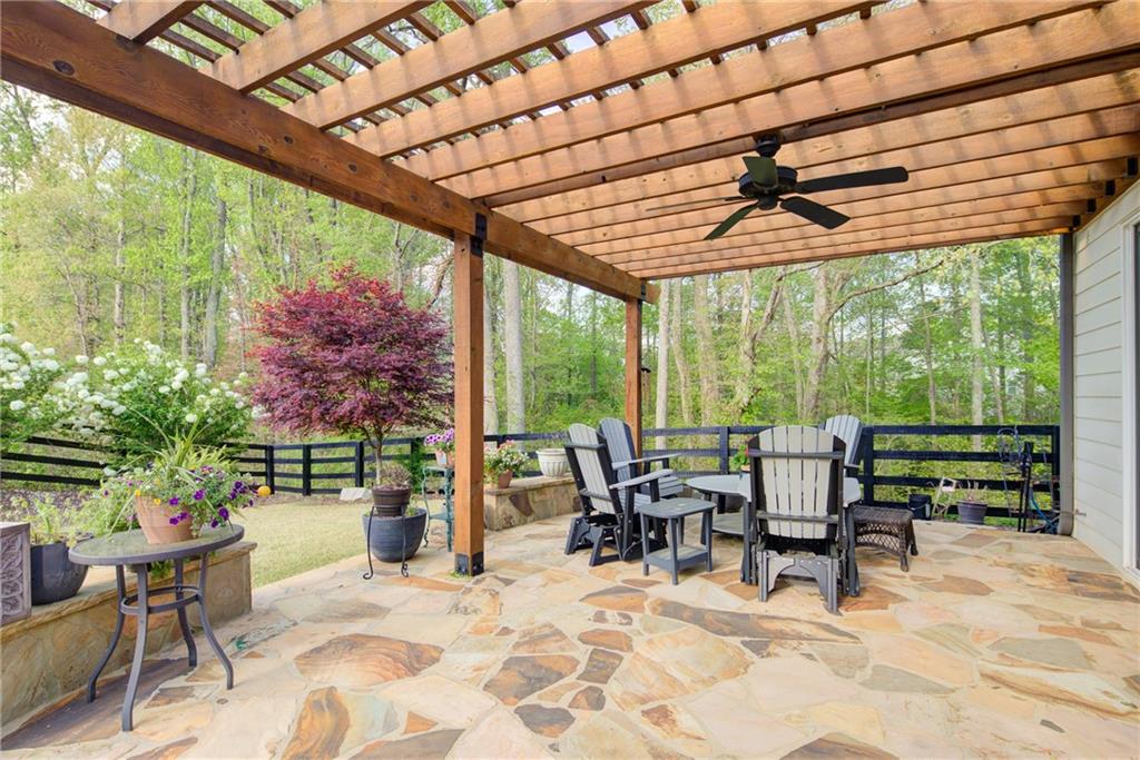 130 WAVERLY Drive