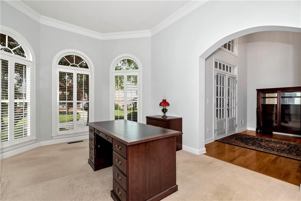 5309 Davenport Manor