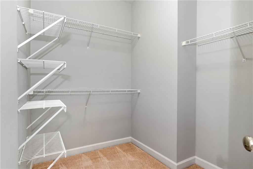 5309 Davenport Manor