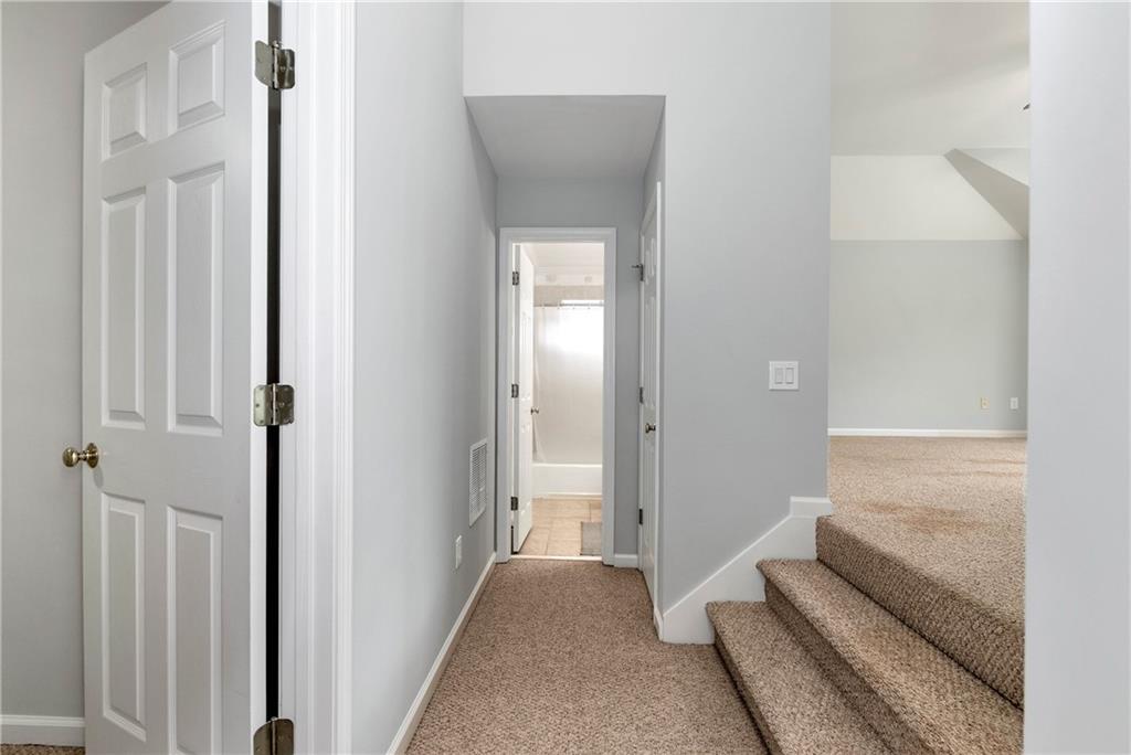 5309 Davenport Manor