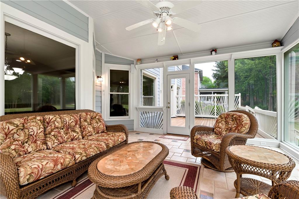 5309 Davenport Manor