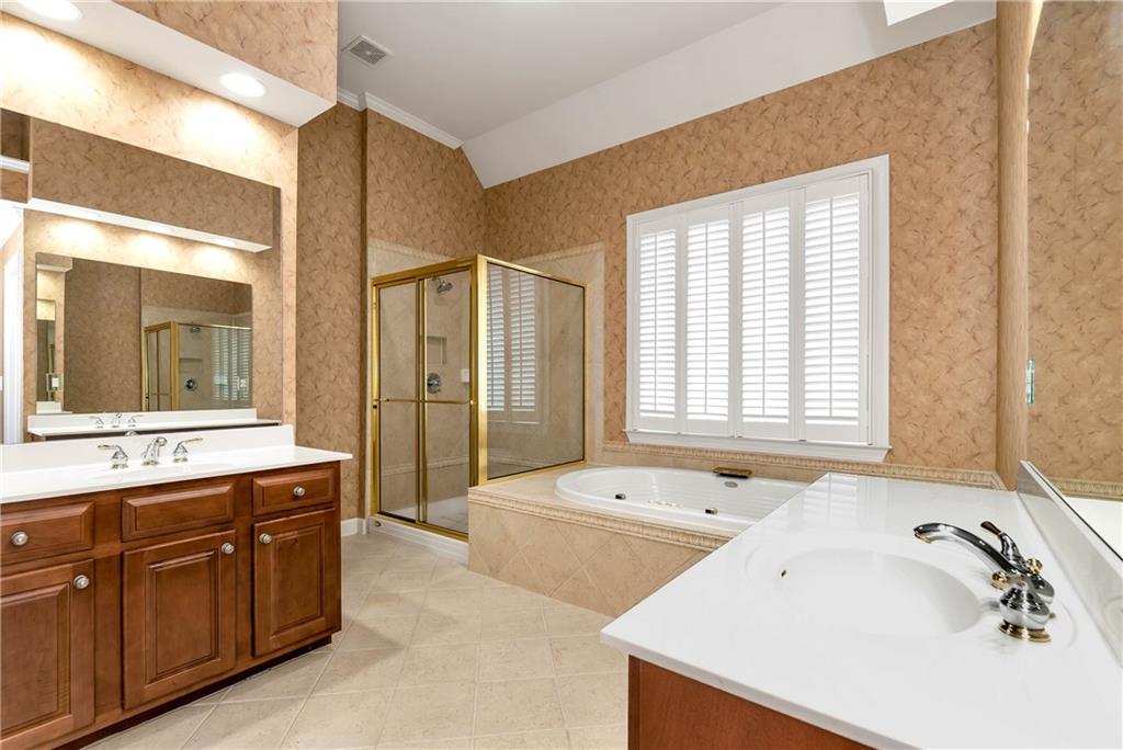 5309 Davenport Manor
