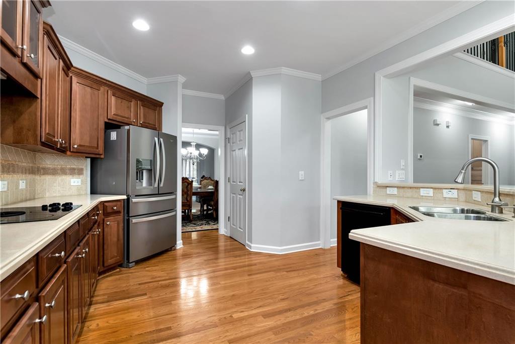5309 Davenport Manor